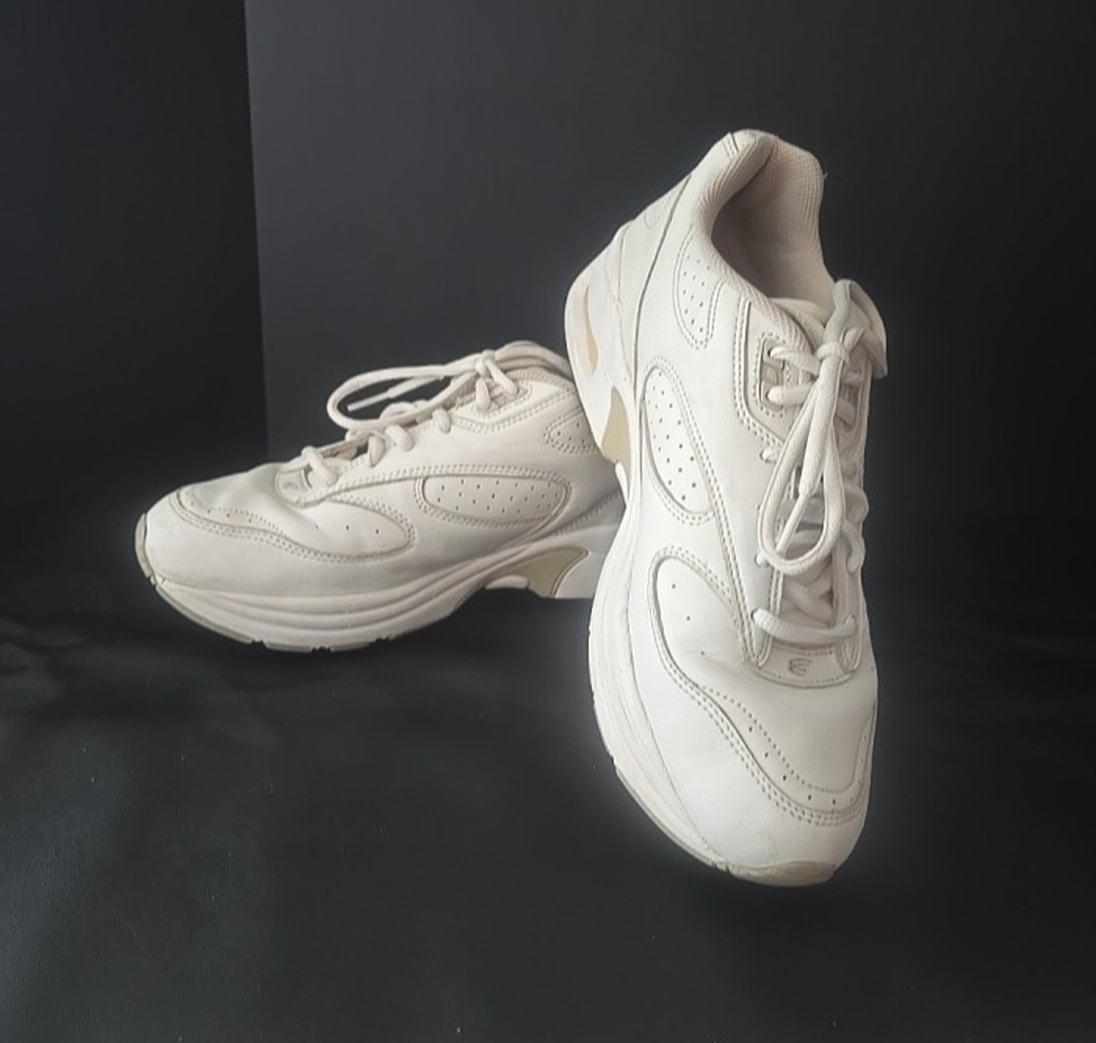 Spira Women's Athletic White T-Shoes Size 10.5